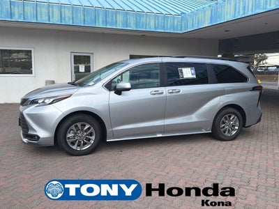 2025 Toyota Sienna XLE