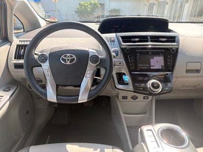 2017 Toyota Prius v Five